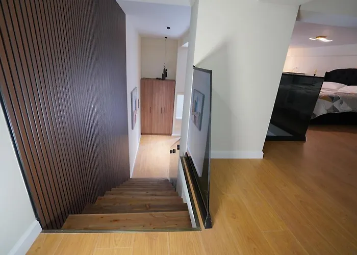 Little Escape - Piccola Fuga ティラナ