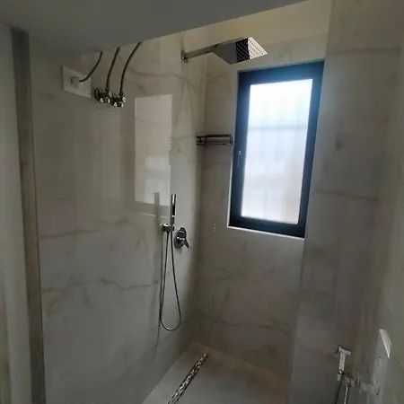 Lägenhet Little Escape - Piccola Fuga Tirana